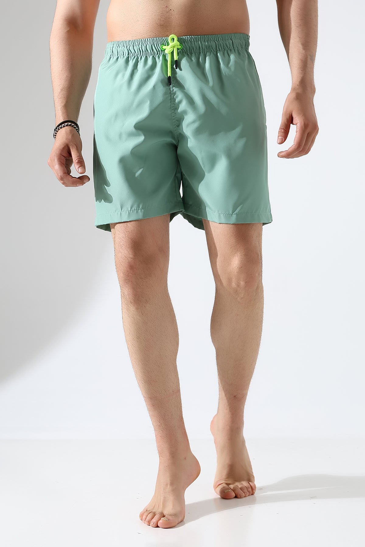 ÇAĞLA YEŞİLİ ERKEK DENİZ ŞORT